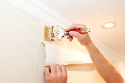 Pose de papier peint à Ballore — revêtements muraux et toiles de verre